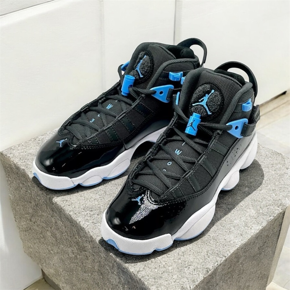 Boys Youth Black and Blue Nike Air Jordan Sneakers Sz 5.5